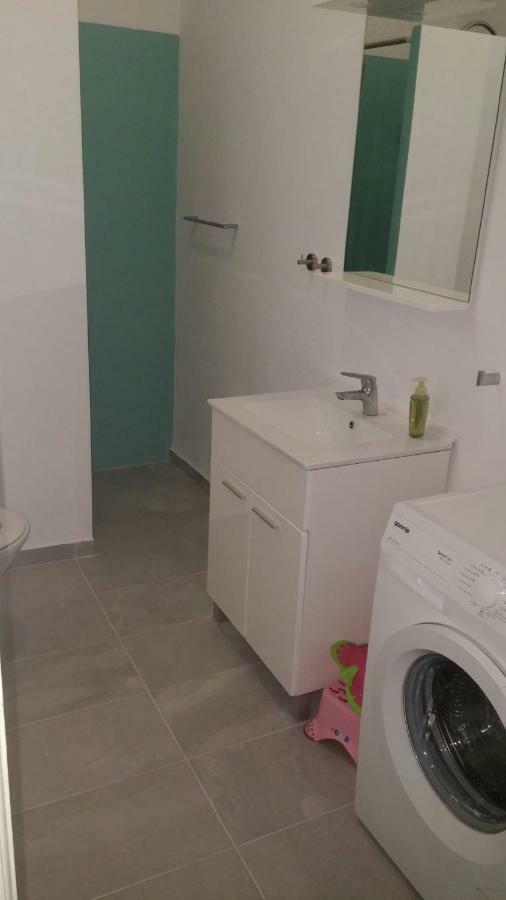 Family House Nerezine Apartman Kültér fotó